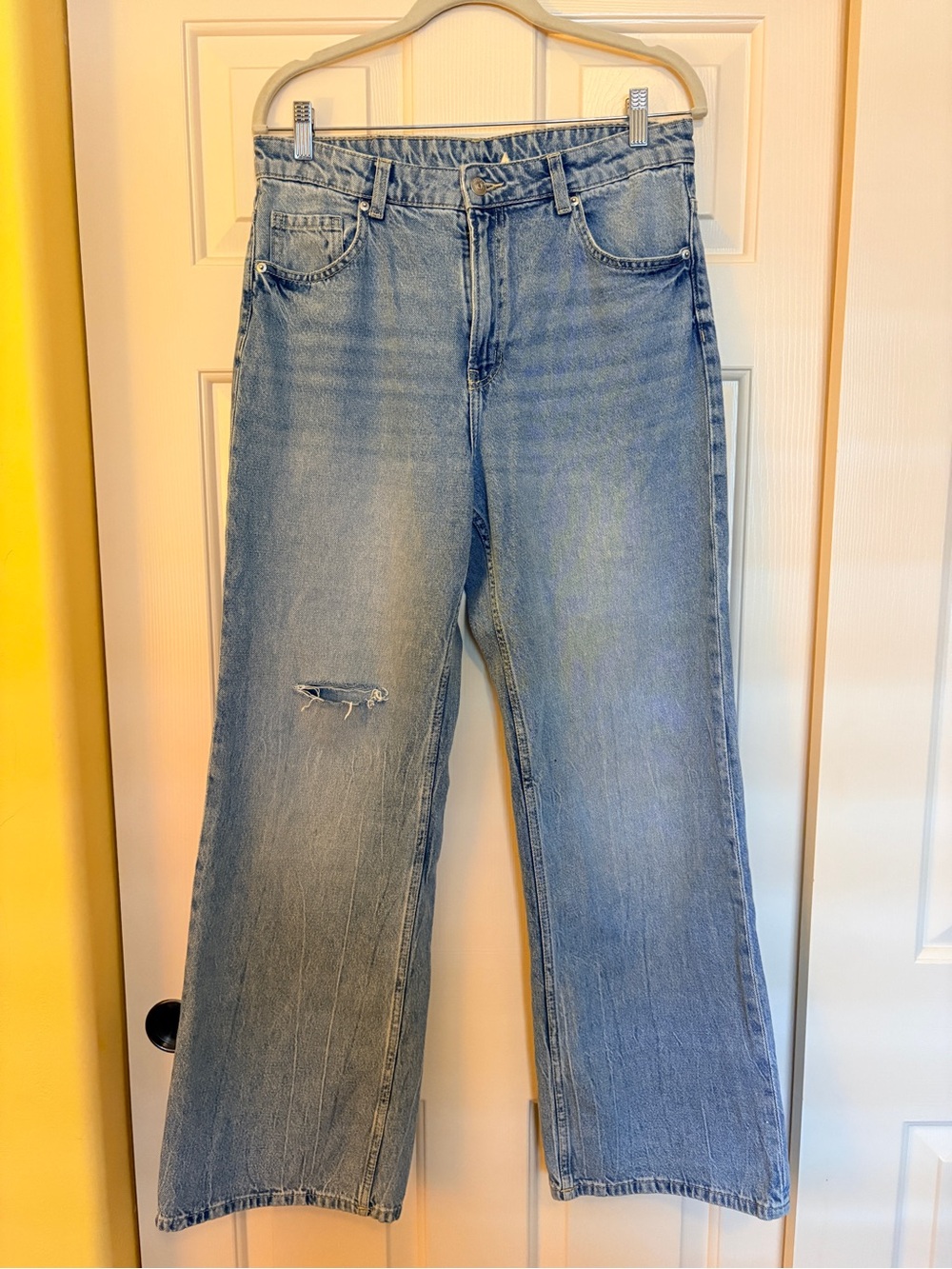 H&M Light Blue Wide-Leg Distressed Jeans
